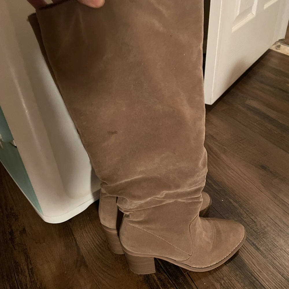 Tan heeled boots